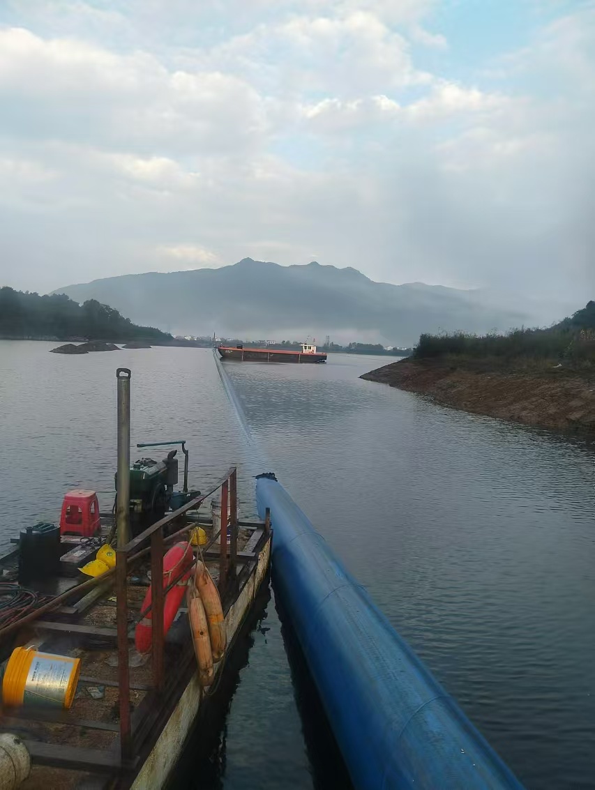 沉管安裝：跨越江海，開創(chuàng)水下基建新格局